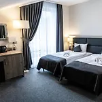Jurajski Krysztal Hotel 4*