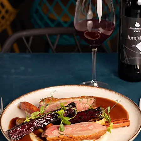 Jurajski Krysztal 4*