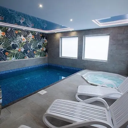 Jurajski Krysztal מלון Zaborze (Zarki)