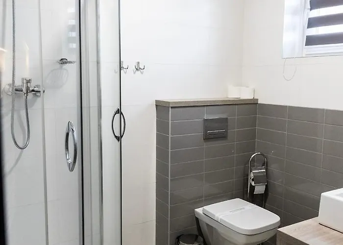 Jurajski Krysztal 4*